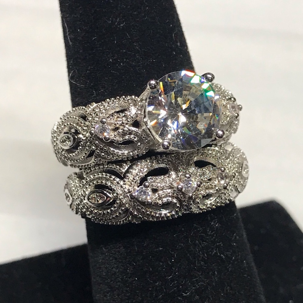 **SOLD** Size 7.5, “Diamond” Bridal Set